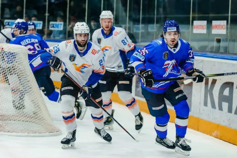 Хумо устроил голевой шторм: 14 шайб и уверенный старт в плей-офф