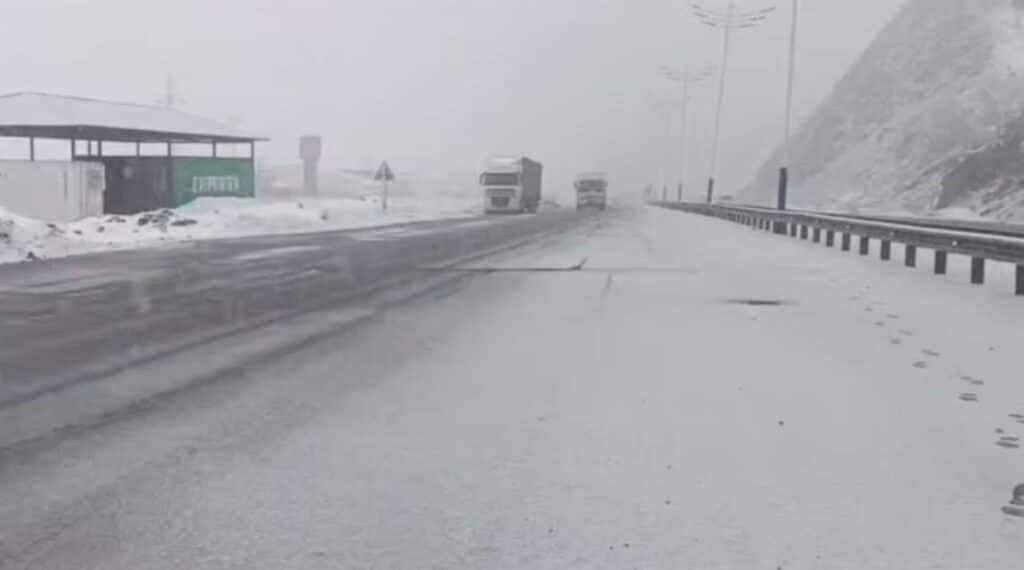 Qamchiq dovonidagi qor qatlami 73 santimetrga yetdi