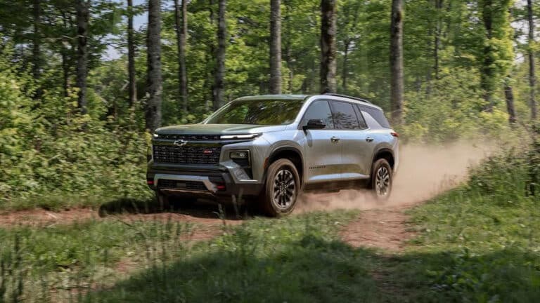 Сколько стоит Chevrolet Traverse в Казахстане и Узбекистане