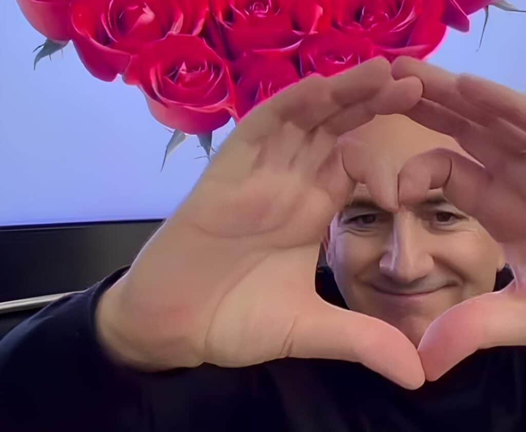 Никол Пашинян необычно поздравил женщин с 8 Марта и покорил соцсети