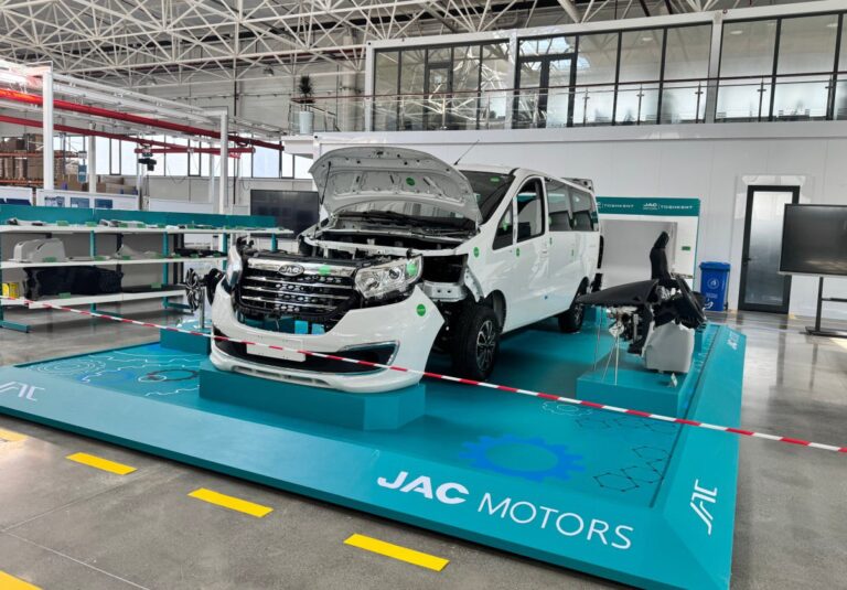 Toshkentda JAC avtomobillari ishlab chiqariladi