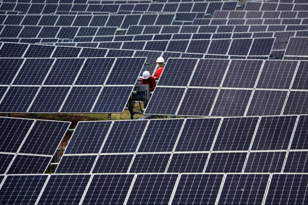 Samarqandda Toshkent va vodiyni elektr bilan ta’minlaydigan quyosh stansiyasi qurilmoqda