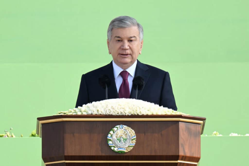 Президент поздравил узбекистанцев с Наврузом и Рамазан хайитом