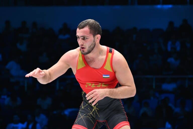 Джамалов разгромил соперника всухую — еще одно золото Узбекистана на PWL11