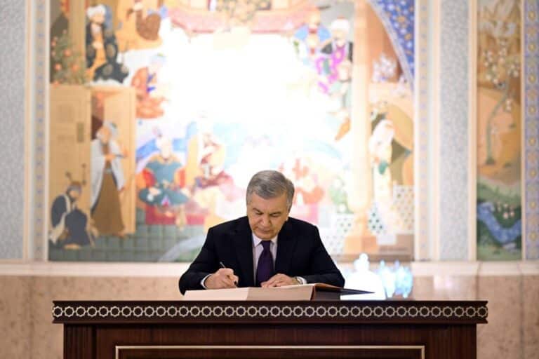 Музей Темуридов открылся после реконструкции — его посетил Мирзиёев