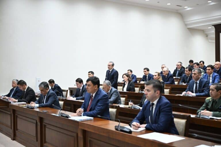 Физра для всех: президент поручил довести число систематически занимающихся спортом до 1 млн к концу года