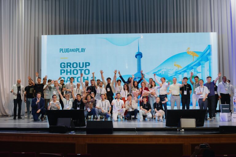Plug and Play привезет в Ташкент более 30 стартапов в сфере ИИ и технологий