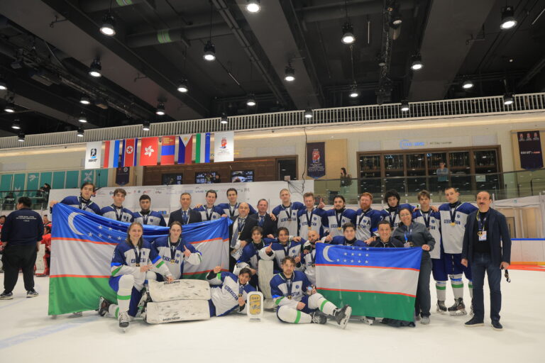 Узбекистан — чемпион мира по хоккею в Division III B