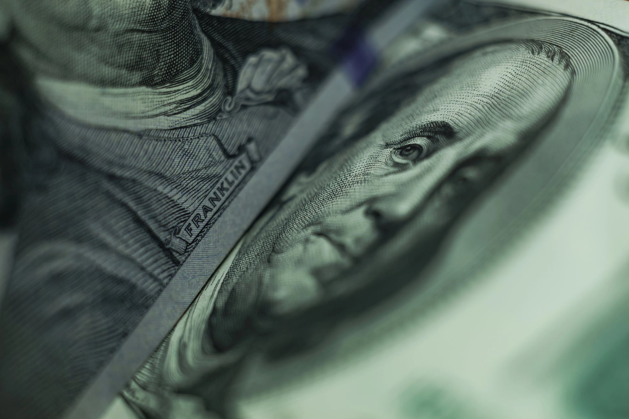 Dollar kursi 40 so‘mdan ko‘proqqa pasaydi