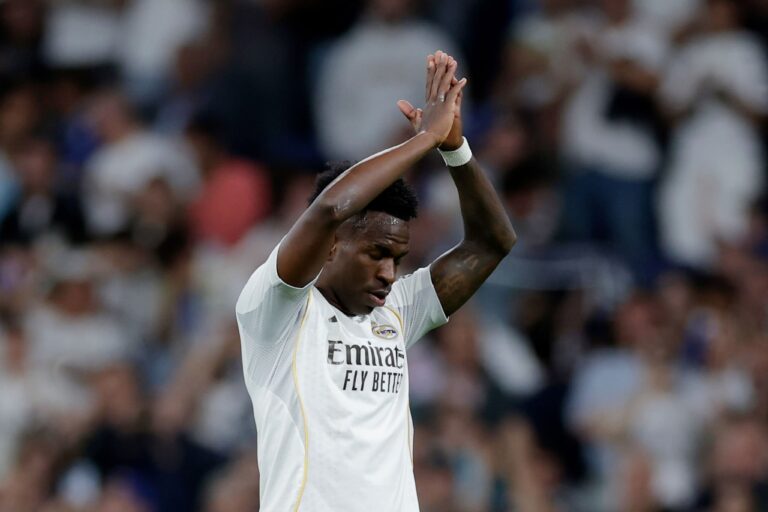 Реал удержал победу над Алавес с нервной концовкой