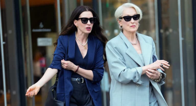 «Дьявол носит Prada 2» получил 79% на Rotten Tomatoes и 7,4 на IMDb