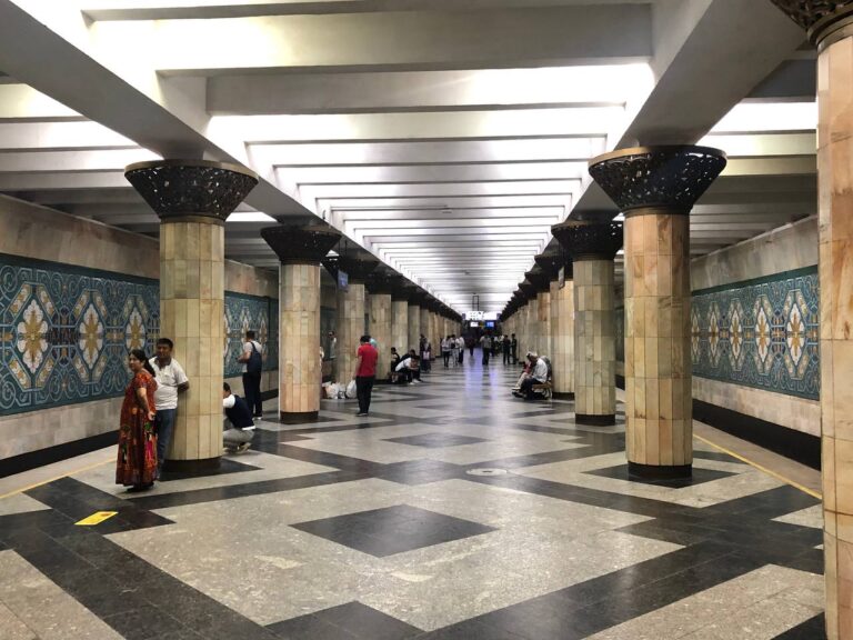 Сбой был, задымление — нет: Ташкентский метрополитен прокомментировал инцидент на станции «Пахтакор»