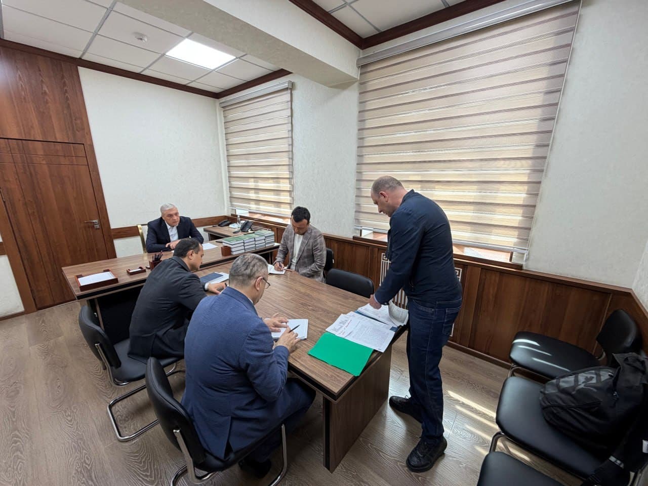 Fuqaro sud qaroridan noroziligini noodatiy usulda bildirdi