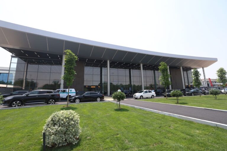 Uzbekistan Airports ищет арендатора парковок — стартовая цена от 48,7 млрд сумов