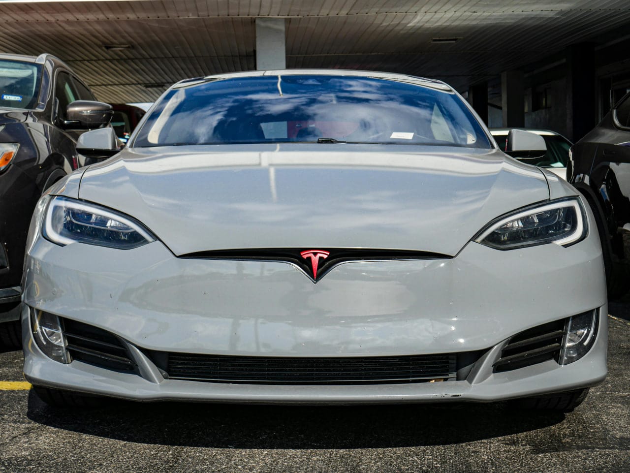 Tesla kompaniyasi arzon elektromobil ustida ishlamoqda