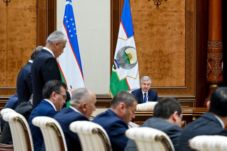 Prezident qurilish jarayonlarining yillab cho‘zilayotganini tanqid qildi