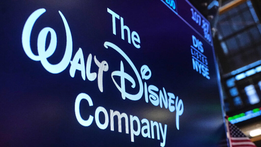 Disney ming nafargacha xodimini qisqartirishni rejalashtirmoqda