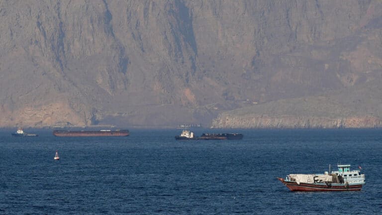 Вернувшаяся в Узбекистан BP нарастила прибыль на 132%. Кто еще заработал на кризисе в Ормузском проливе?
