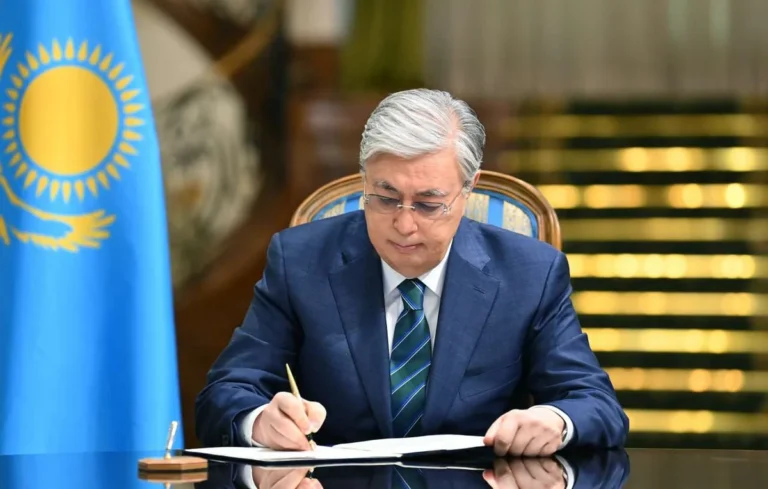 Kassym-Jomart Tokayev Ratifies Green Energy Deal with Azerbaijan and Uzbekistan