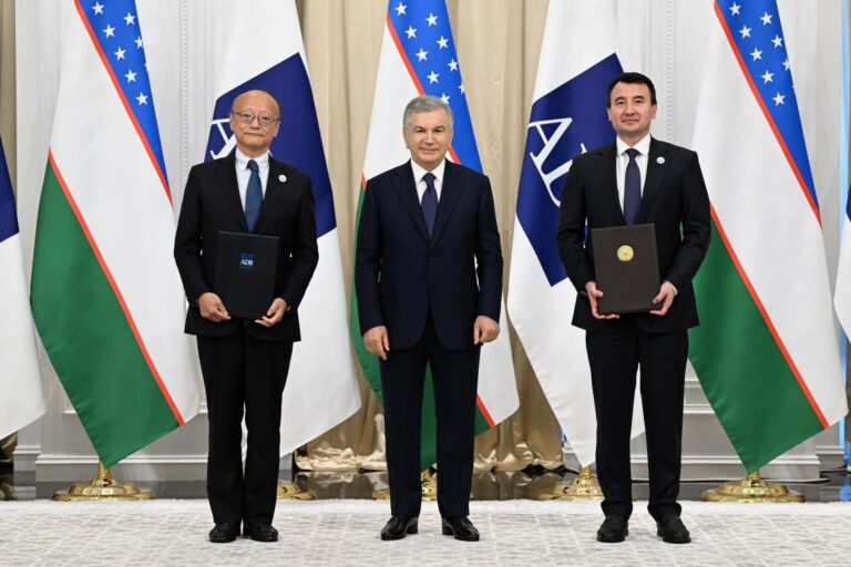 Расширение партнерства и проекты на $12,5 млрд: что обсуждали Мирзиёев  и  глава АБР