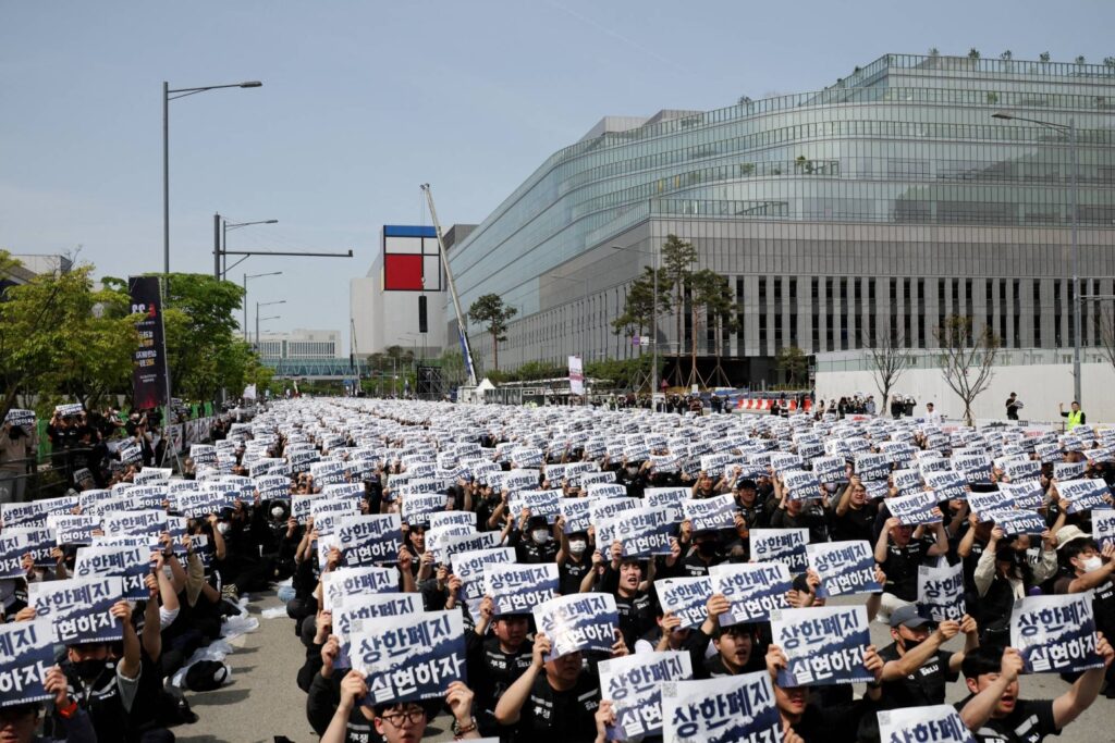 Samsung ommaviy ish tashlashlar sabab kuniga 668 mln dollar zarar ko‘rishi mumkin