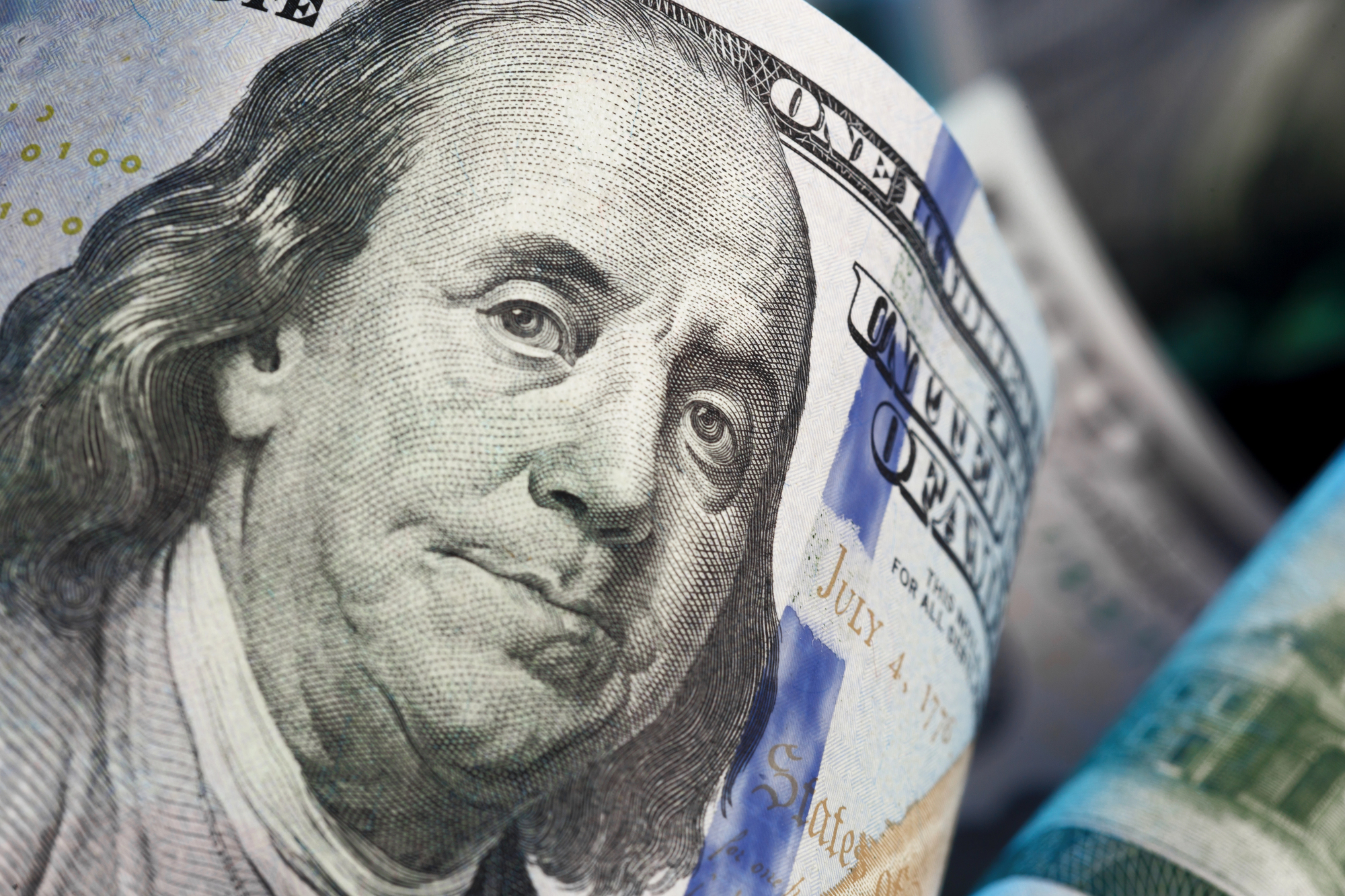 Dollar oshdi: 1-iyun uchun valyutalar kursi e’lon qilindi