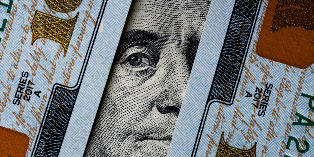 Dollar oshdi: 10-iyun uchun valyutalar kursi e’lon qilindi