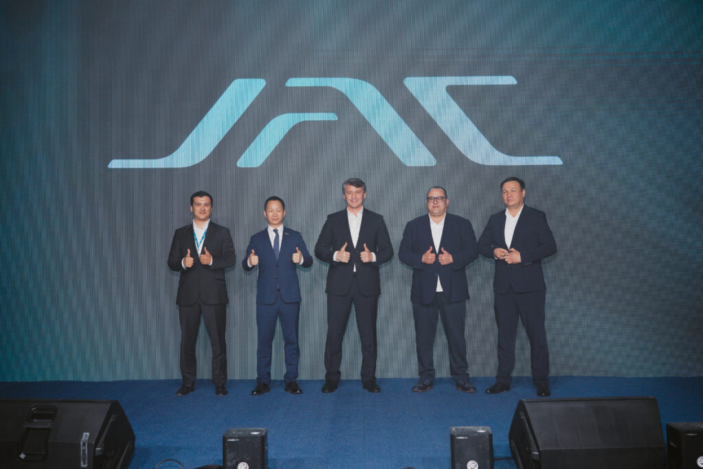 В Ташкенте запущен автозавод JAC: инвестиции $135 млн и планы на полный цикл производства