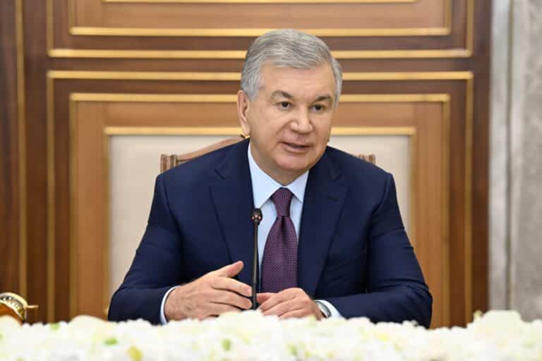 Мирзиёев: благодарим всевышнего за то, что наш народ встречает этот священный праздник в мире и спокойствии