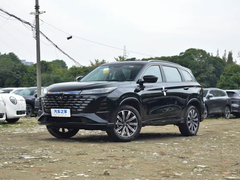 Xitoyda yangi gibrid Changan CS75 PLUS sotuvga chiqdi