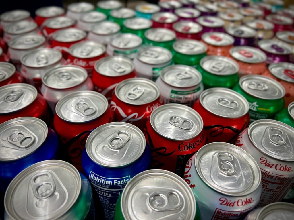 Акциз на газировку в 2026 году принесет бюджету 1,3 трлн сумов — Минэкономфин