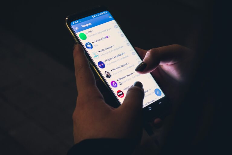 Экзамен важнее мессенджера — Индия на неделю ограничила работу Telegram