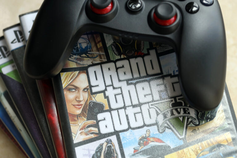 Игроки получили GTA V для PS5 и Xbox Series без доплаты: кто может обновиться