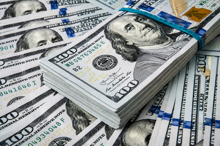 Dollar kursi may oyida qanchaga oshdi