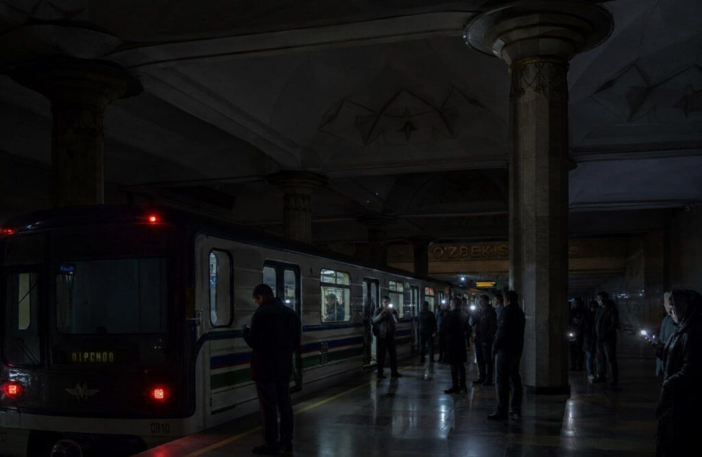Elektrdagi uzilishlar metro harakatiga ham ta’sir qildi