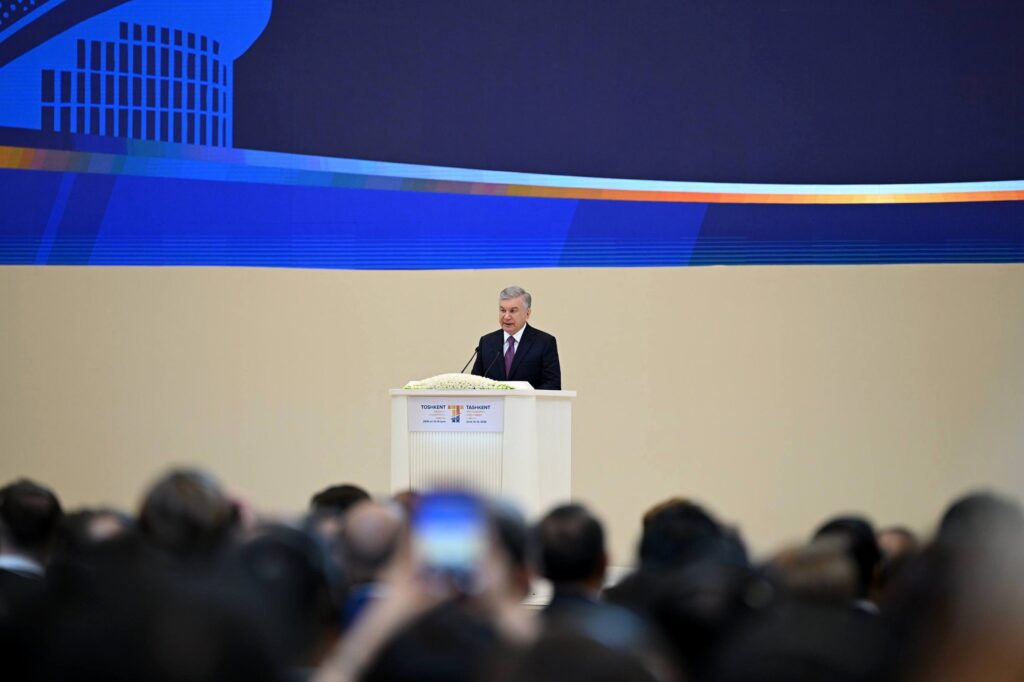 Мирзиёев: Узбекистан привлек более $150 млрд инвестиций за последнее время