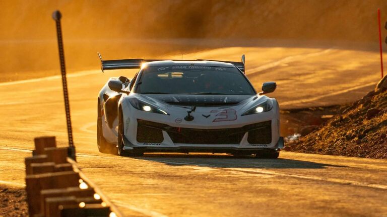 Chevrolet Corvette tog‘ poygasida Porsche rekordini yangiladi