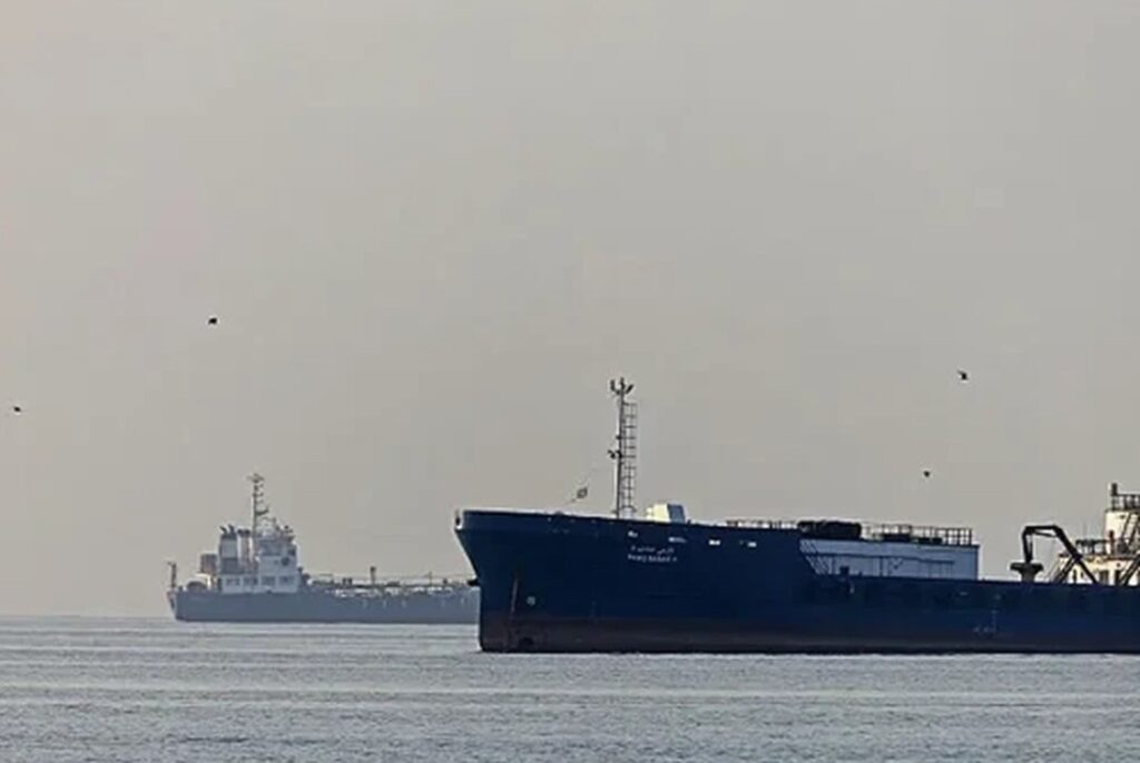 Iran Says 300 Ships Sign up for Hormuz Transit Scheme Despite U.S. Opposition