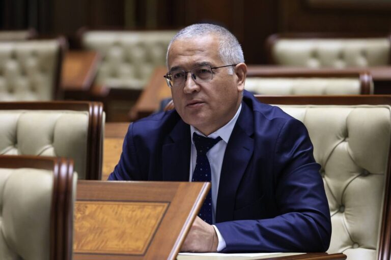Экс-первый замглавы Налогового комитета Узбекистана получил более восьми лет тюрьмы