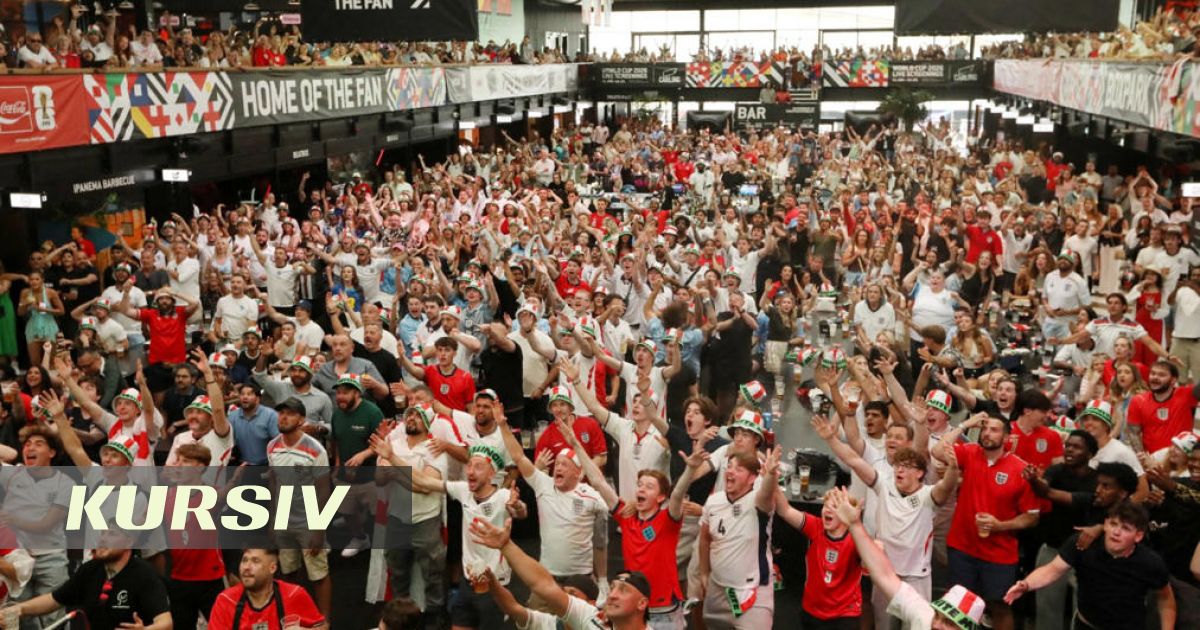 Pint-Throwing England Fans Spark World Cup Backlash