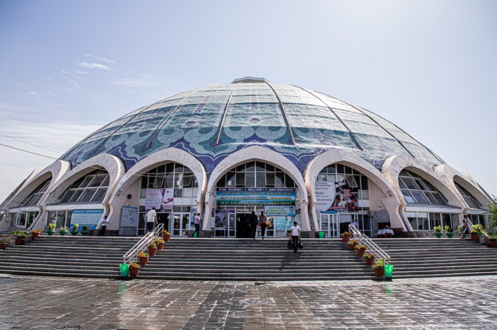 Рынки Узбекистана оцифруют — в республике запустят платформу E-bozor