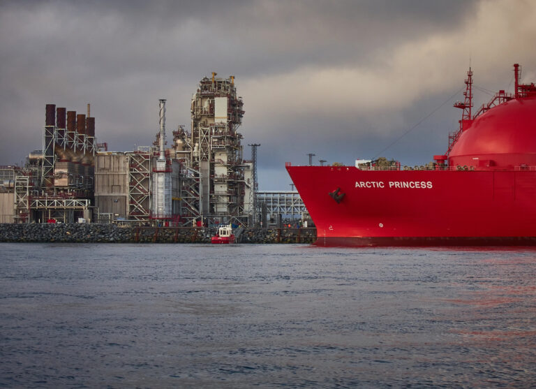 EU Weighs Lifting Russian LNG Curbs to Bypass Sanctions Deadlock