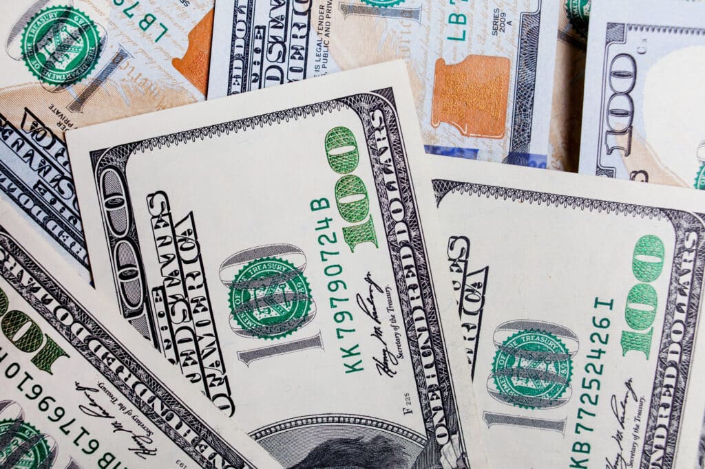 Dollar tushdi: 8-iyul uchun valyutalar kursi e’lon qilindi