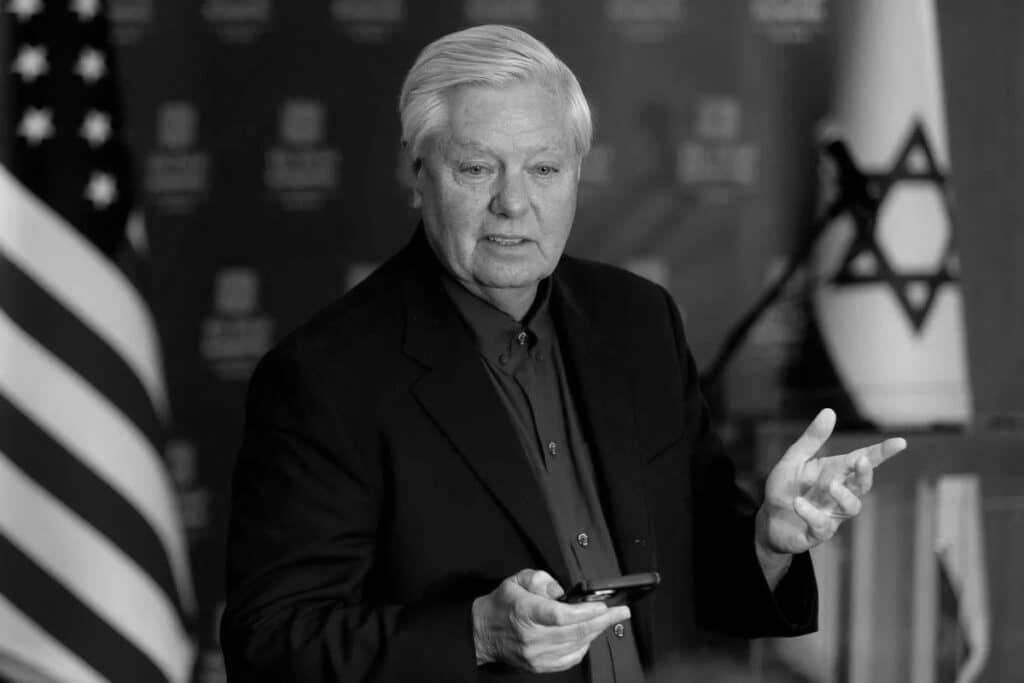 Умер американский сенатор Линдси Грэм — он дважды посещал Узбекистан