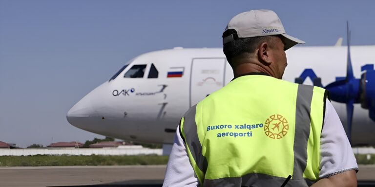 Российский Ил-114-300 протестируют в Бухаре на устойчивость к чилле