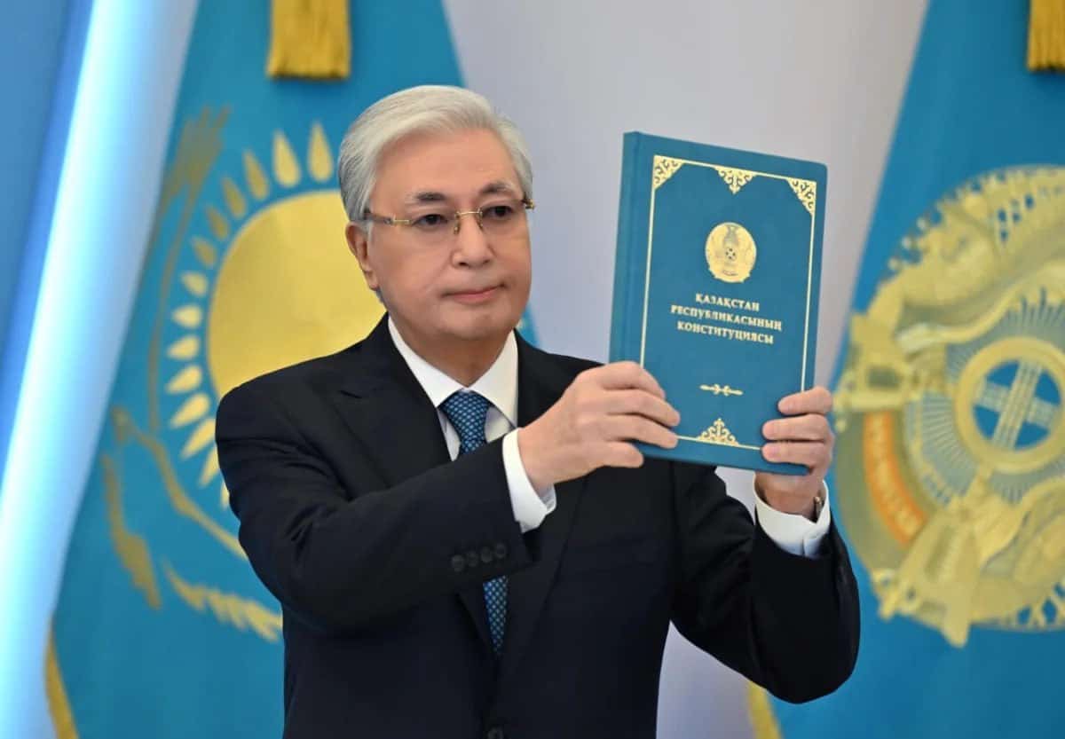 Qozog‘istonning yangi Konstitutsiyasi Toqayevga yana saylovda qatnashish imkonini beradi