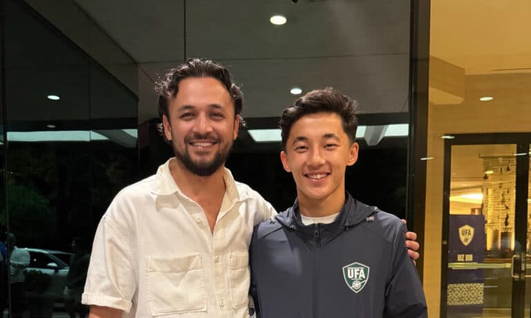 G‘aybulla Tursunov Abbosbek Fayzullayev bilan tushgan rasmlarini ulashdi