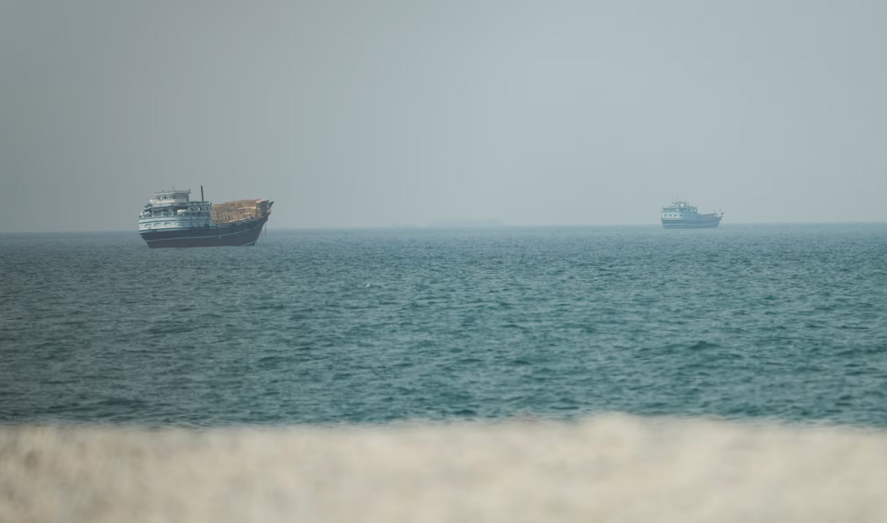 AQSh Hormuz bo‘g‘ozi orqali o‘tadigan kemalarga yig‘imni bekor qildi