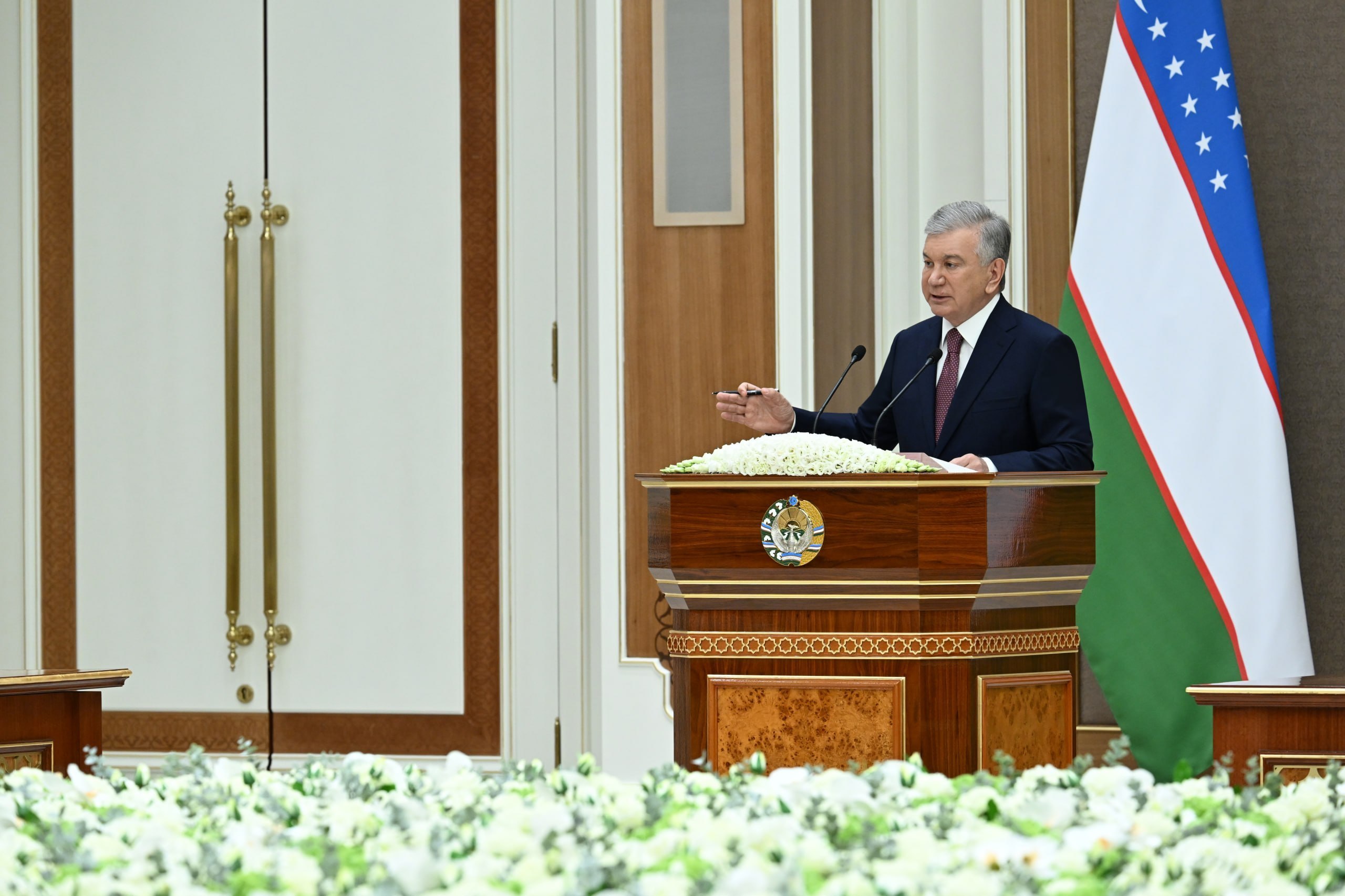Prezident jarima va yig‘imlarni kamaytirish bo‘yicha topshiriq berdi