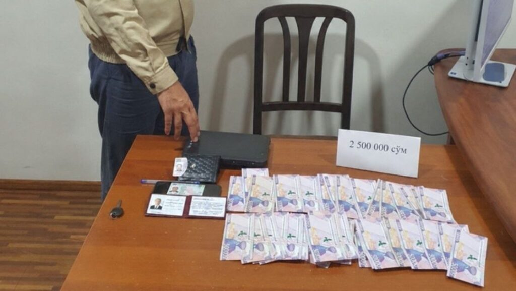 Dalolatnoma rasmiylashtirmaslik evaziga pul olgan elektromontyor ushlandi